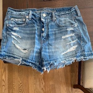 American Eagle destroyed denim shorts🥳